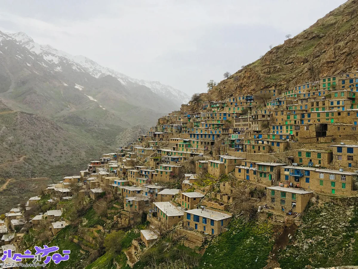 روستای گردشگری سلین با خانه‌های پلکانی و باصفا بر روی کوه‌ها